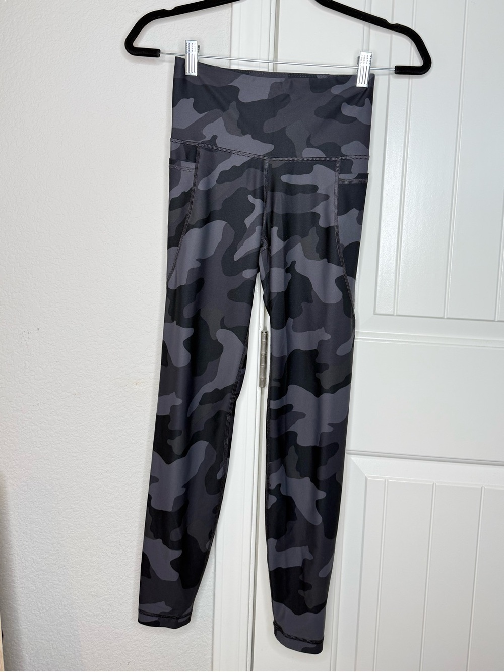 Old Navy Active Elevate Camo Leggings w/ Pockets XS